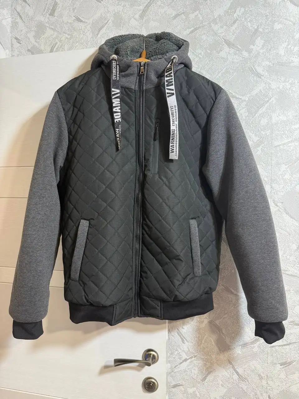 Куртка новая размер 48-50