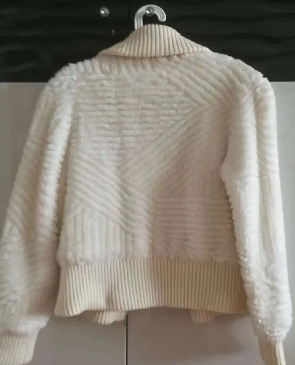 Женская шубка-куртка из искусственного меха