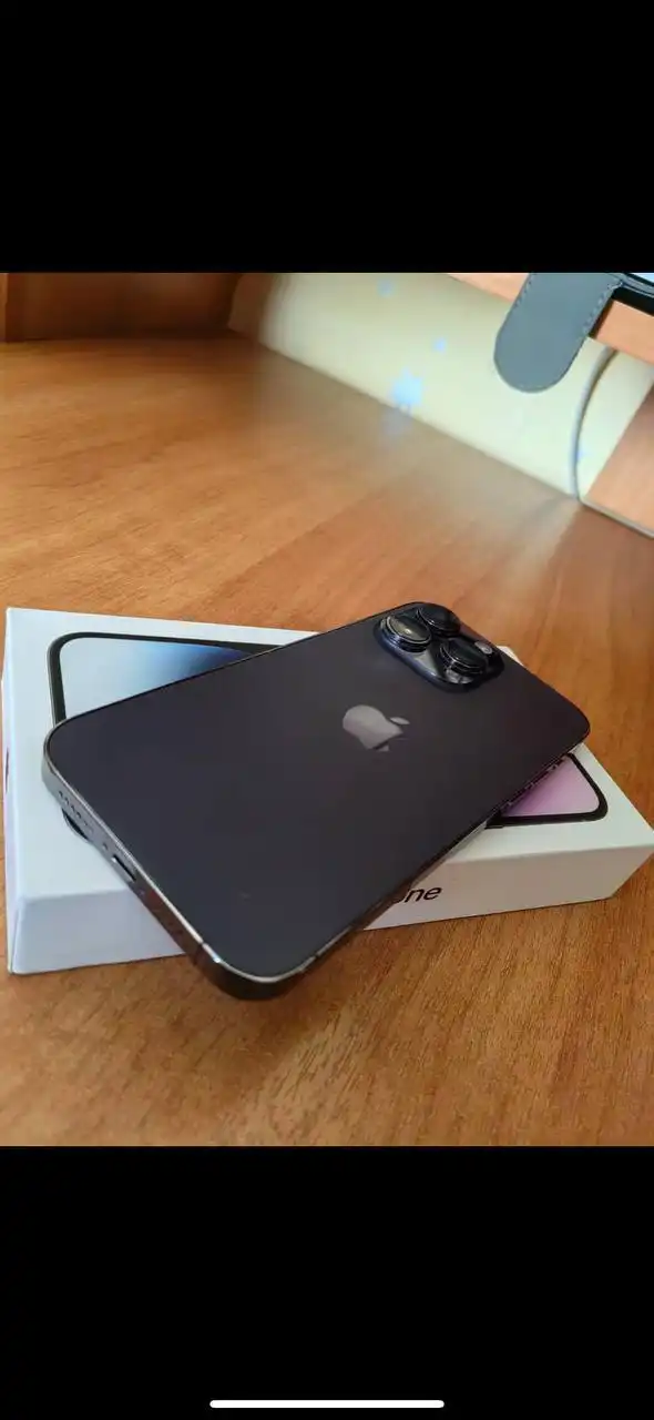 Продам айфон 14 про Макс