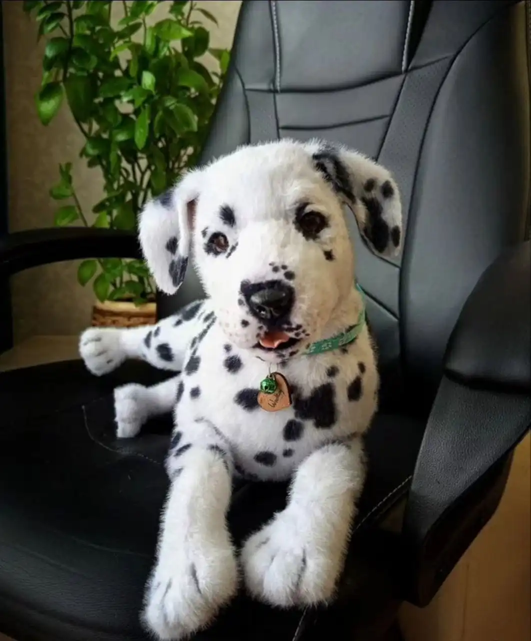 Продажа игрушечной собаки породы долматинец