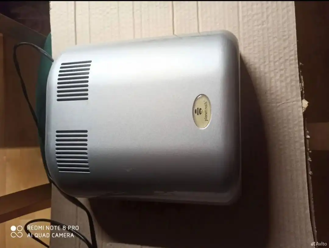 Лампа для ногтей