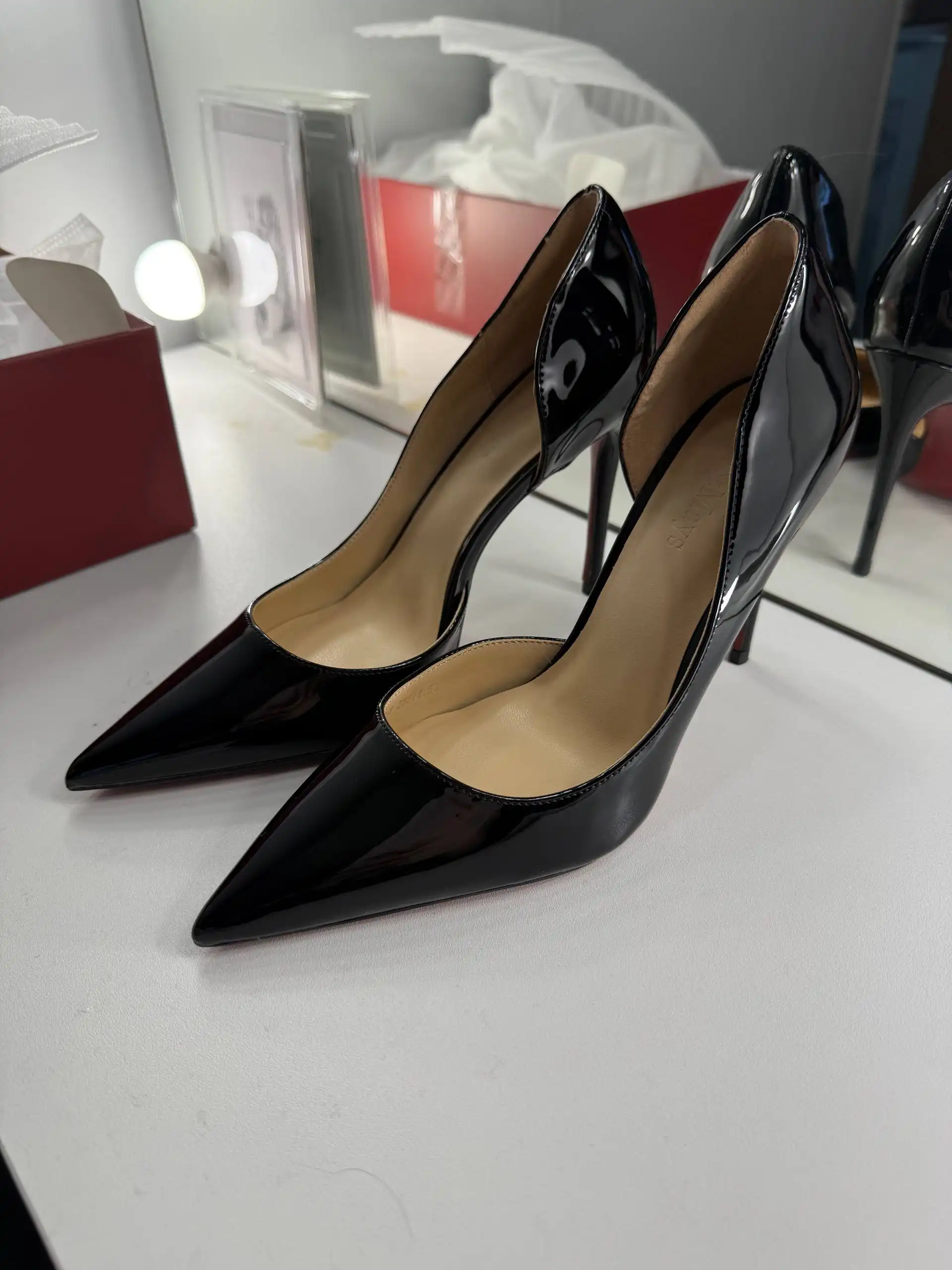 Женские туфли 37 размера новые