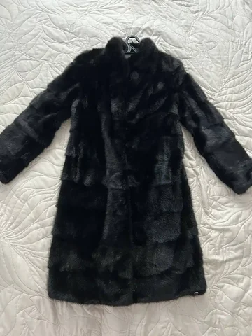 Продам натуральную шубу размер 44 - Одежда в Люберцы
