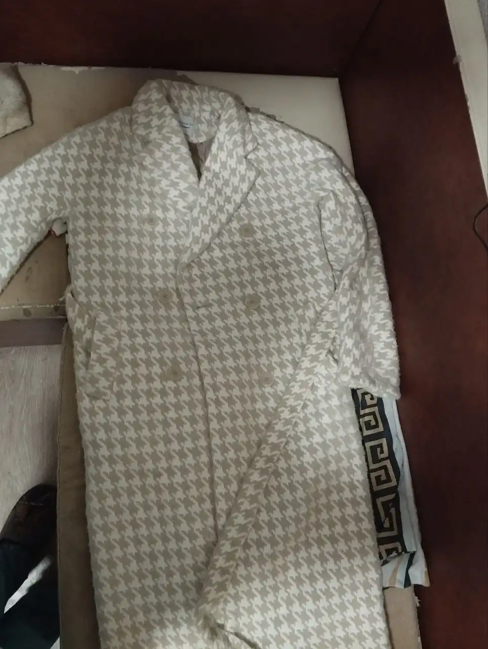 Продам пальто 40 размера