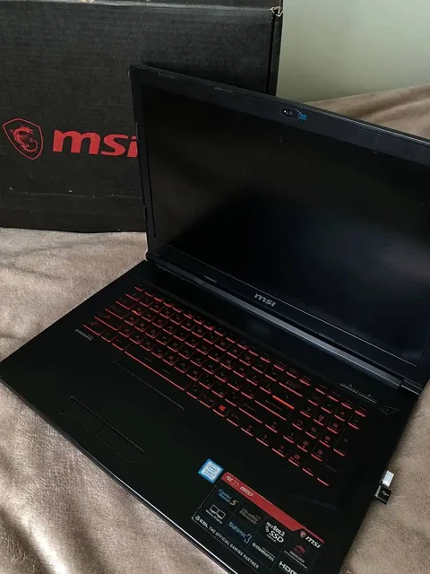 Продажа ноутбука MSI MS-17C6 с поврежденным зарядным проводом - Электроника в Люберцы