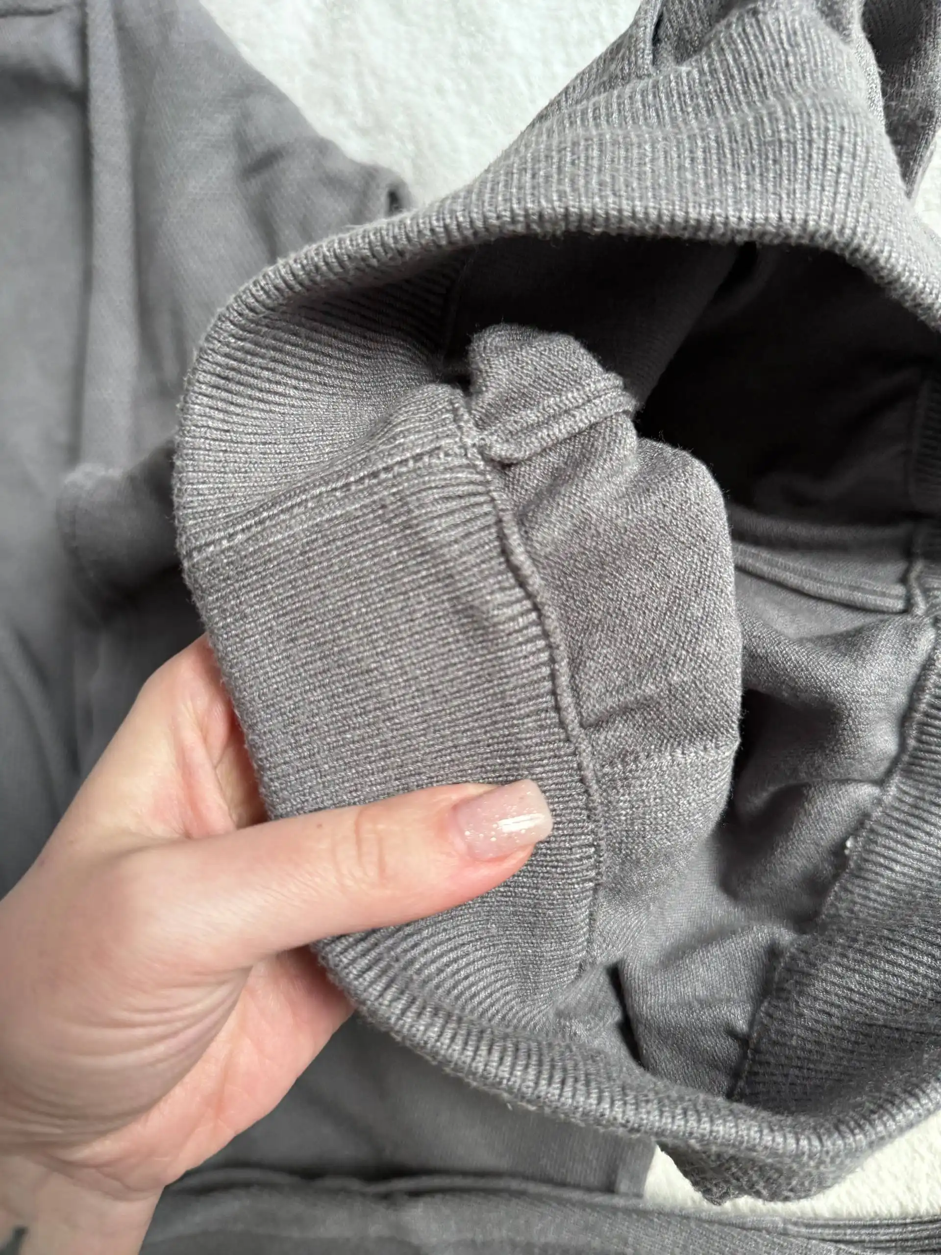 Продам костюм трикотажный 44-46р, кашемир 50%