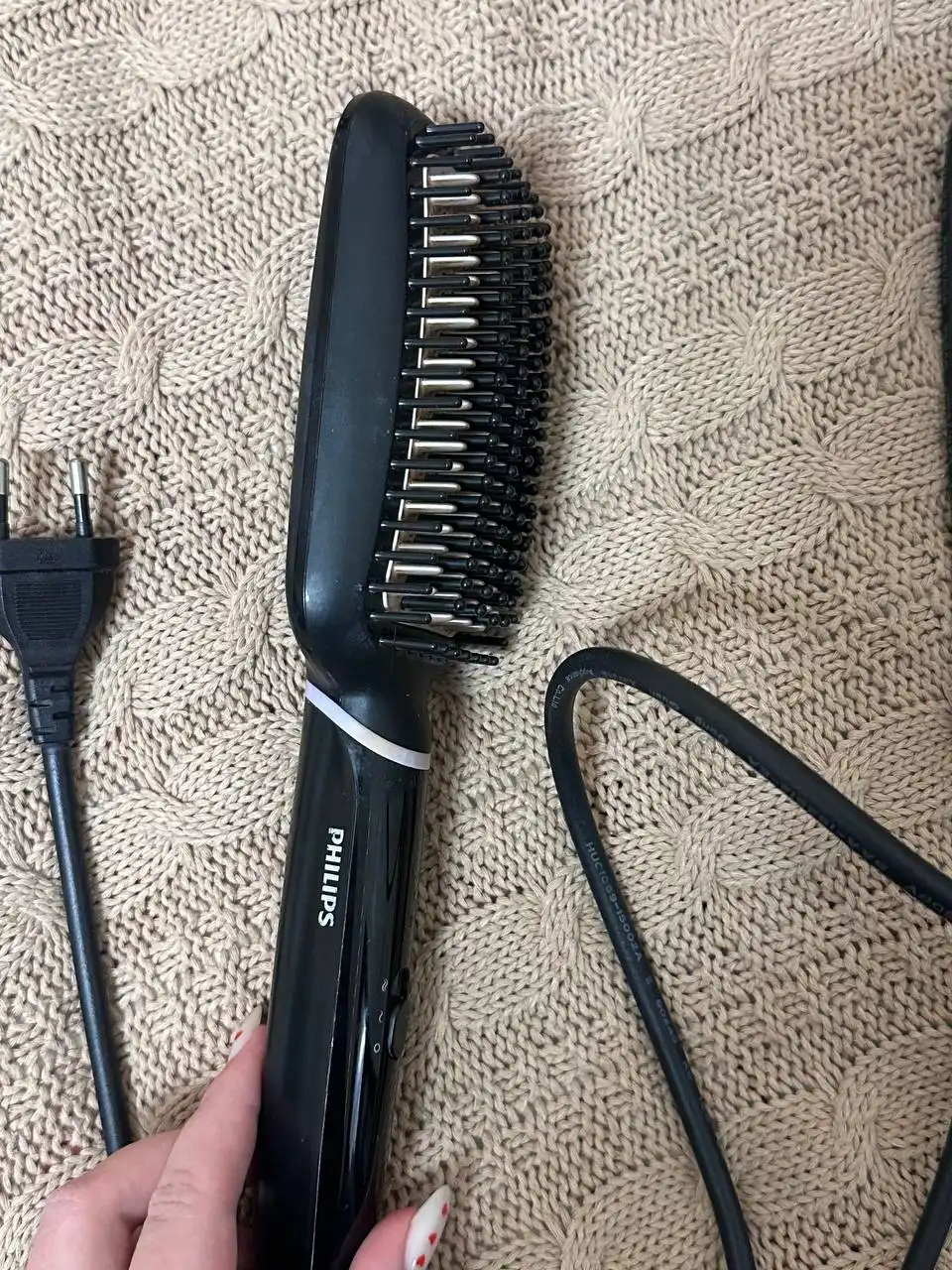 Продам расческу-выпрямитель Philips