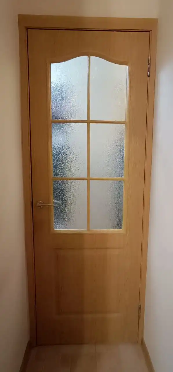 Межкомнатные двери б/у 5 штук с ручками и замками