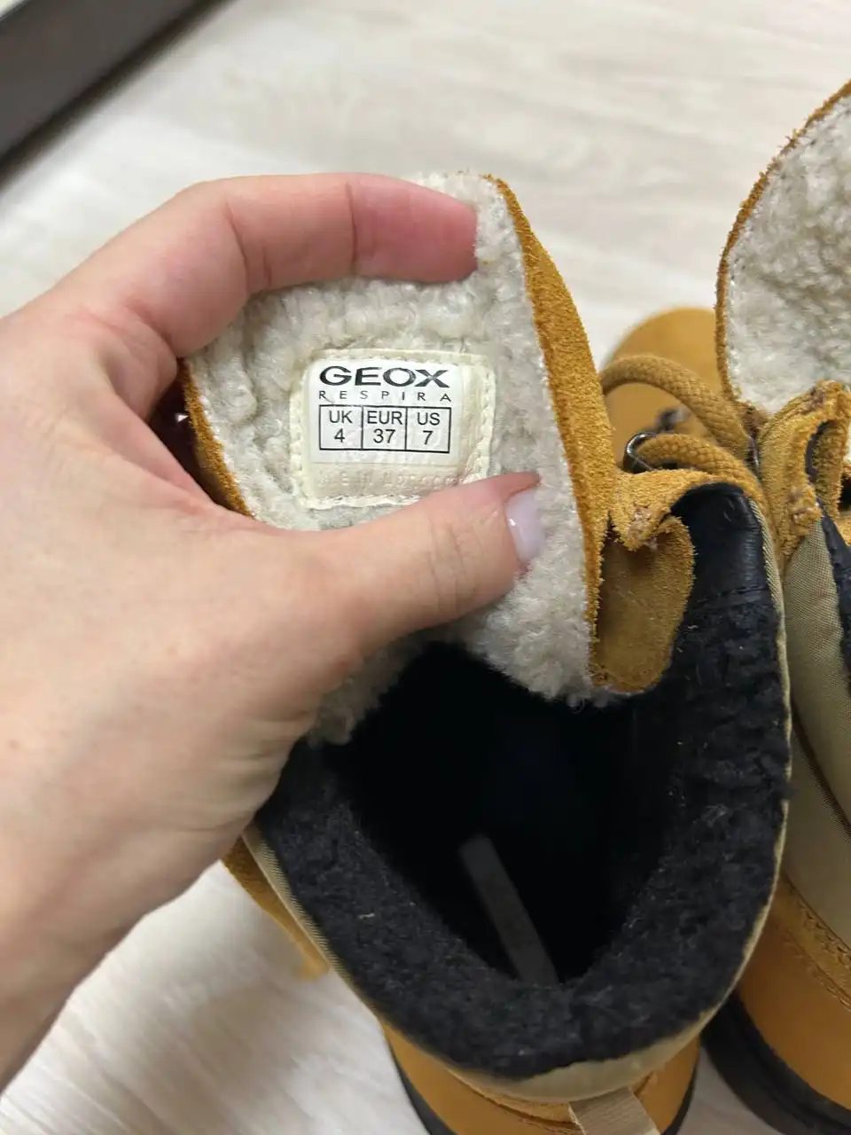 Натуральная замша Geox размер 37