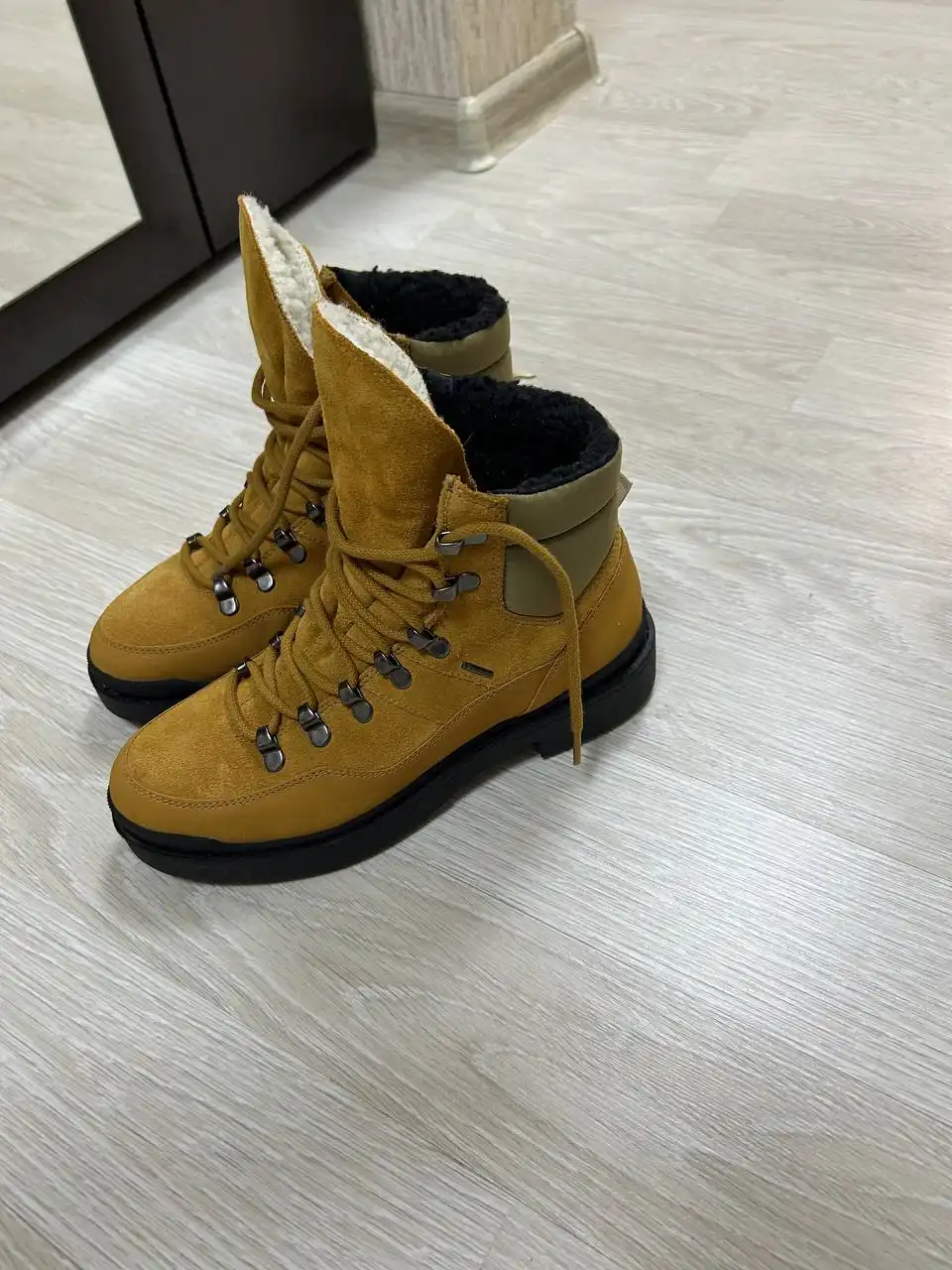 Натуральная замша Geox размер 37