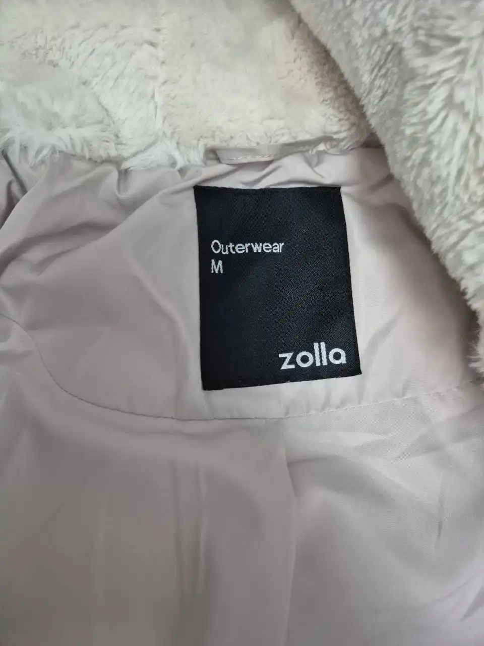 Продам зимнюю женскую куртку размер М