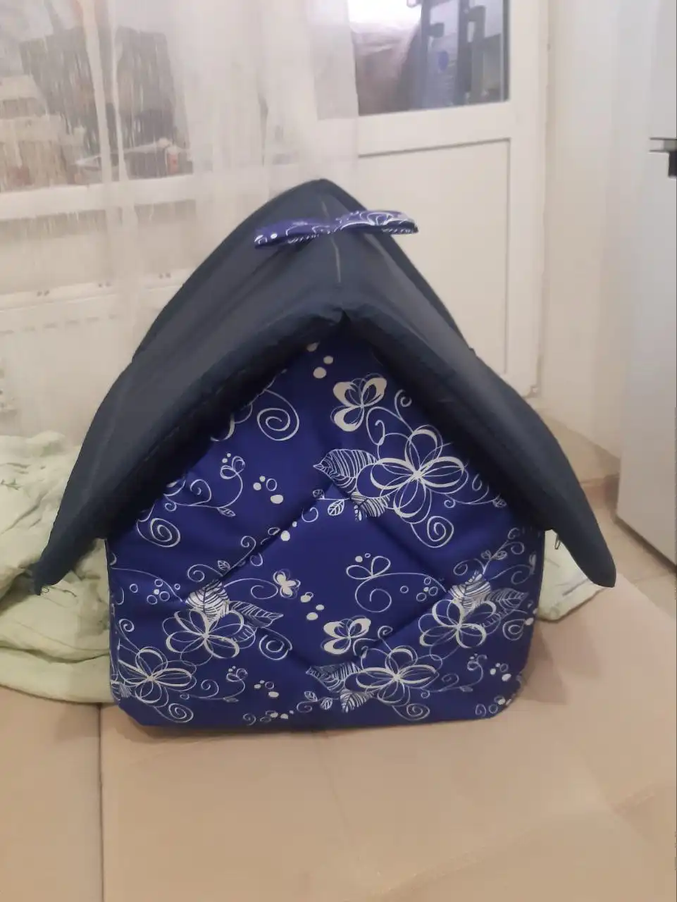 Домик-лежанка для мелких и средних пород