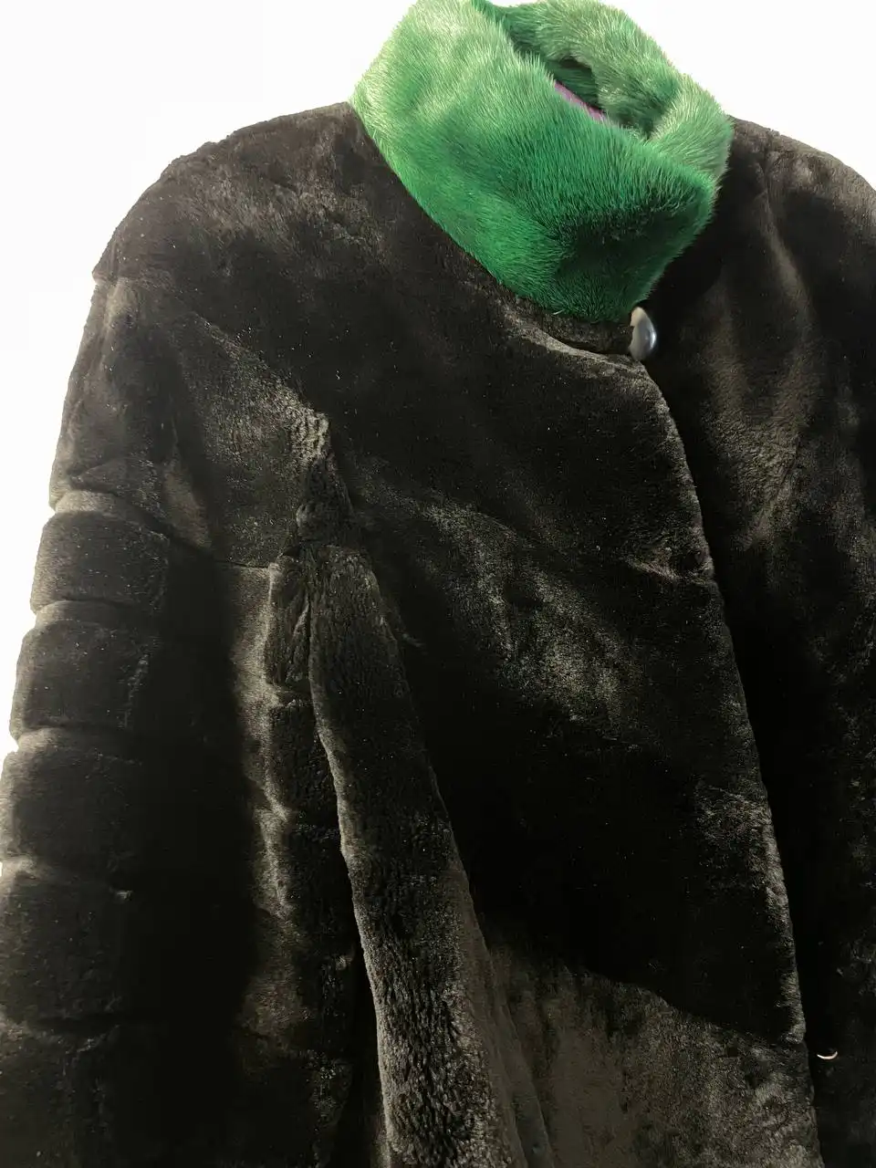 Весенняя куртка размер 44 с рукавом 3/4