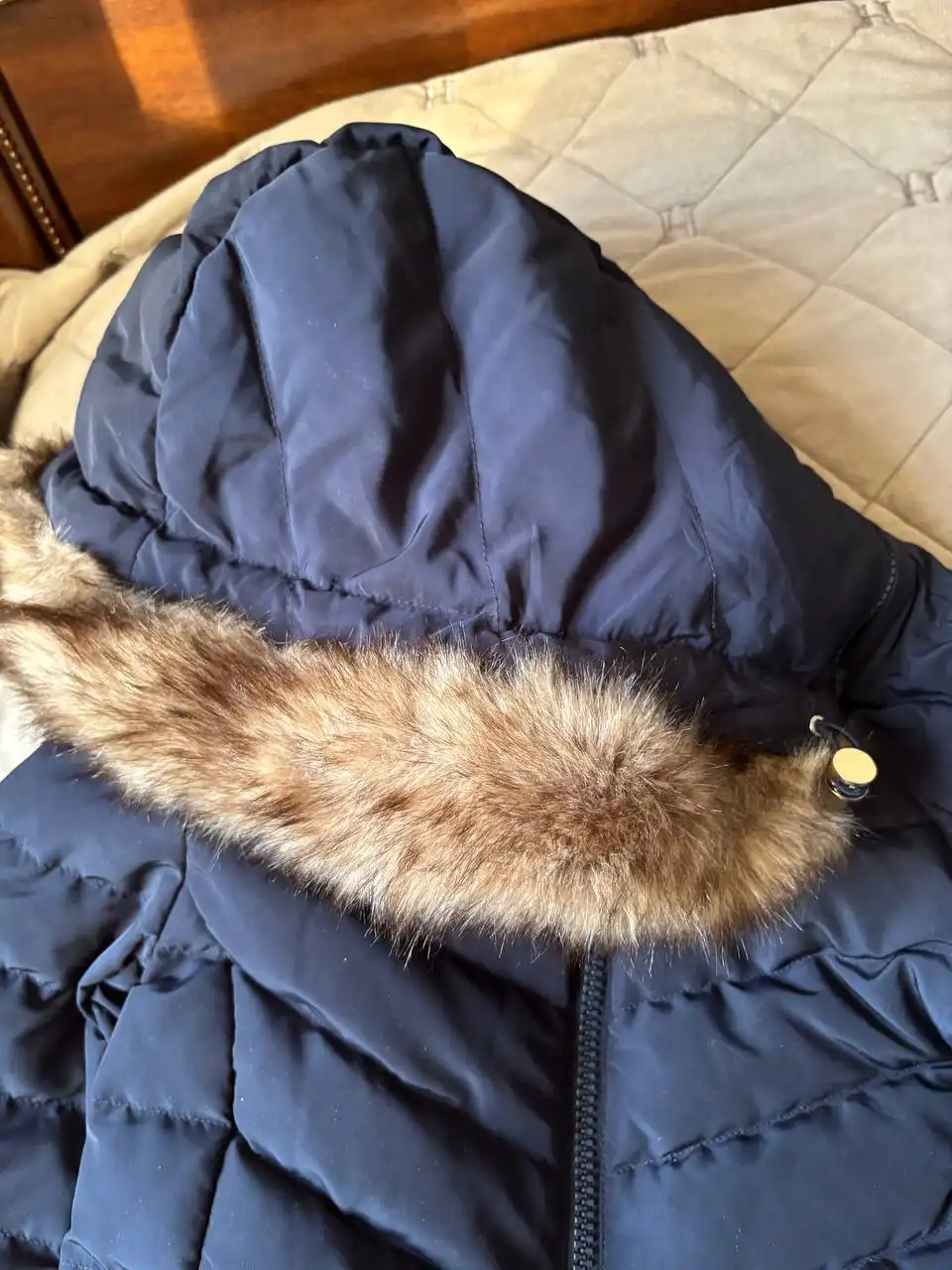 Продам новый зимний пуховик Tommy Hilfiger