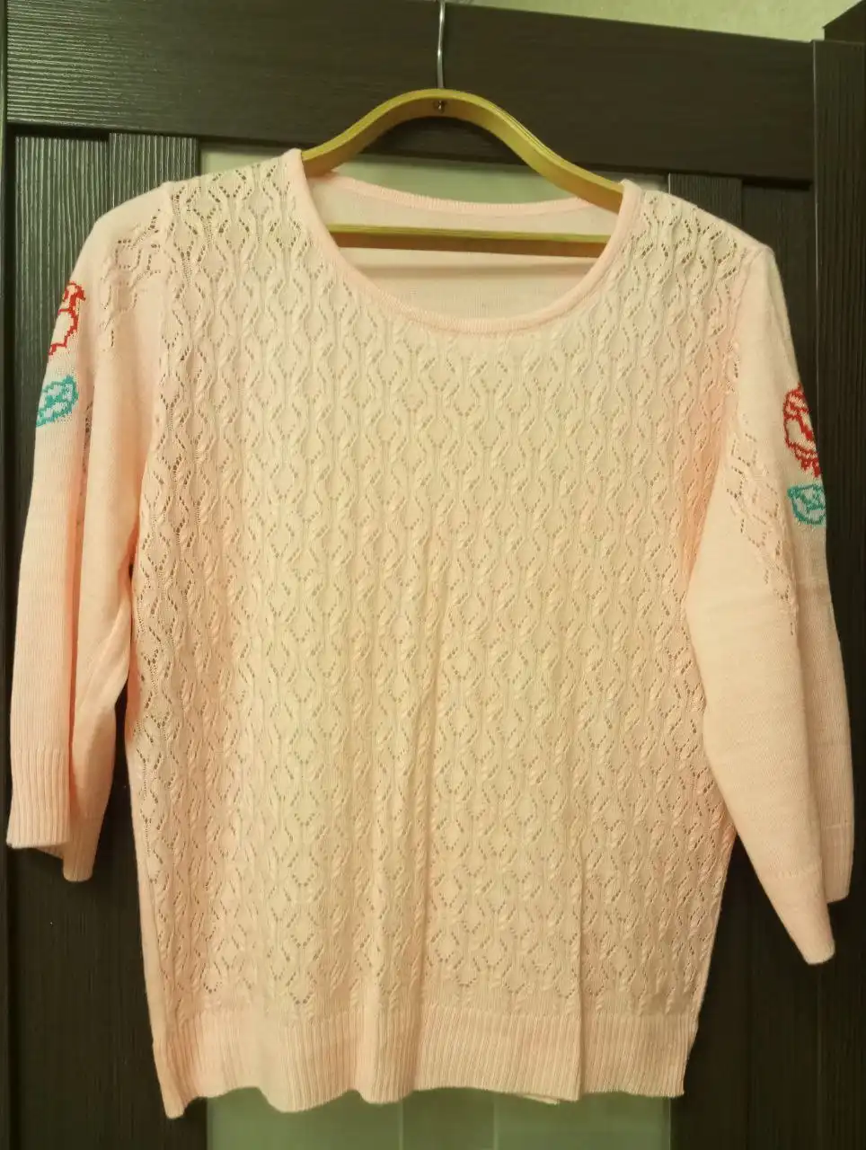 Джемпер розового цвета размер 48-50