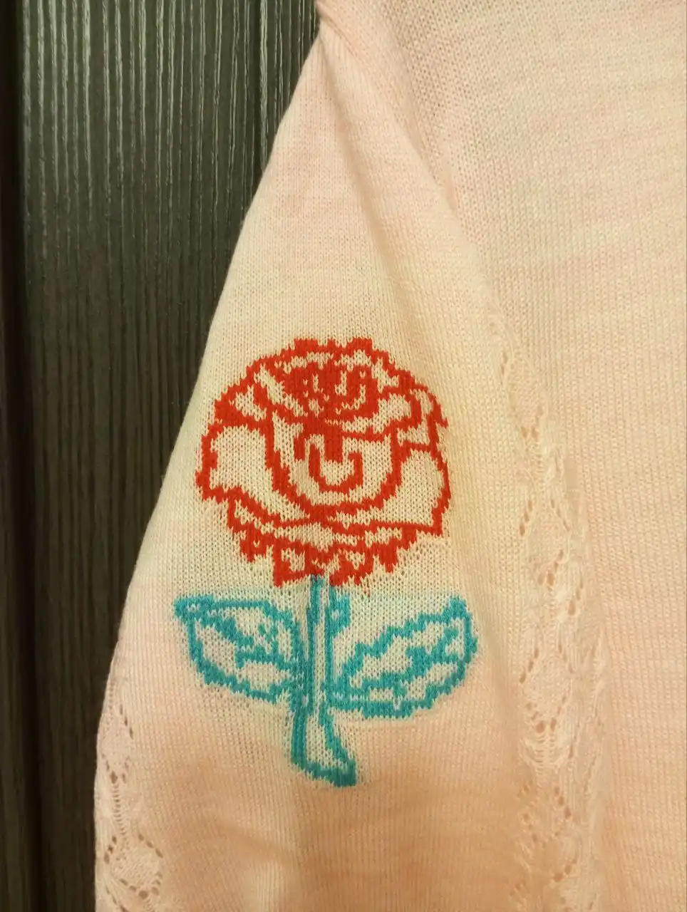 Джемпер розового цвета размер 48-50