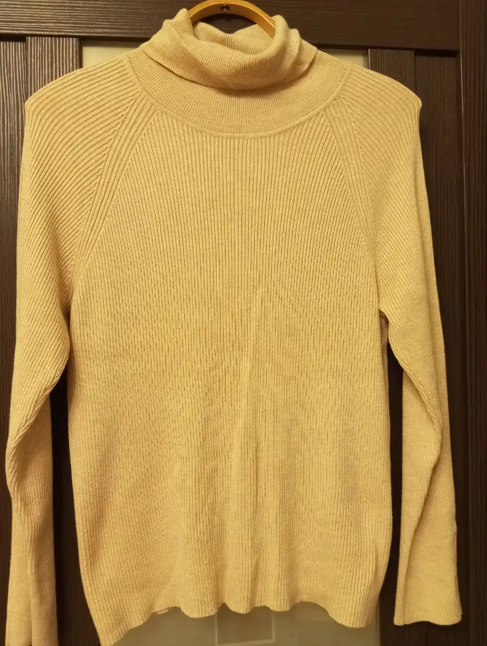 Женская водолазка Zarina бежевого цвета размер 52 (2XL)