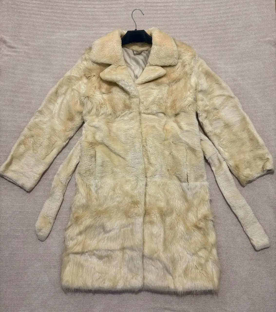 Женская шуба из бобра светлая 42-44 размер - Верхняя одежда (Одежда) в Люберцы