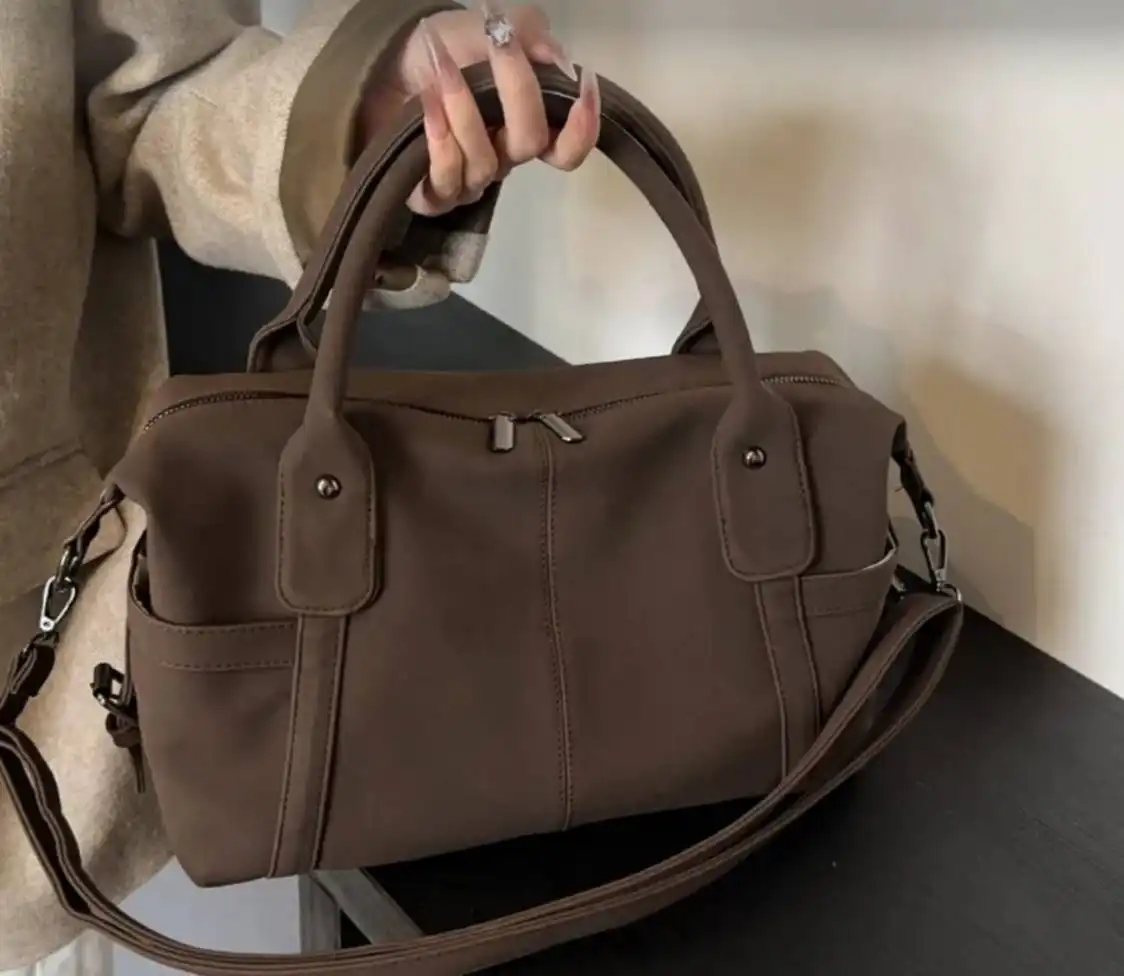 Новые сумочки - Сумки и аксессуары (Одежда) в Люберцы