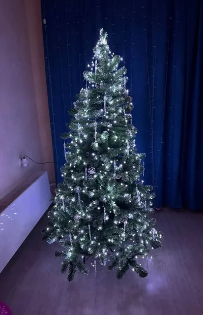 Продам елку 180 см с гирляндой и украшениями - Разное в Некрасовка