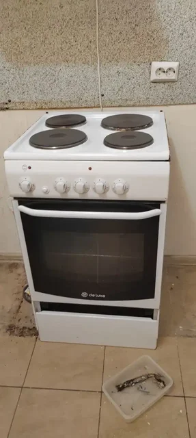 Продам стенку и электрическую печь ЗВИ - Парфюмерия в Люберцы