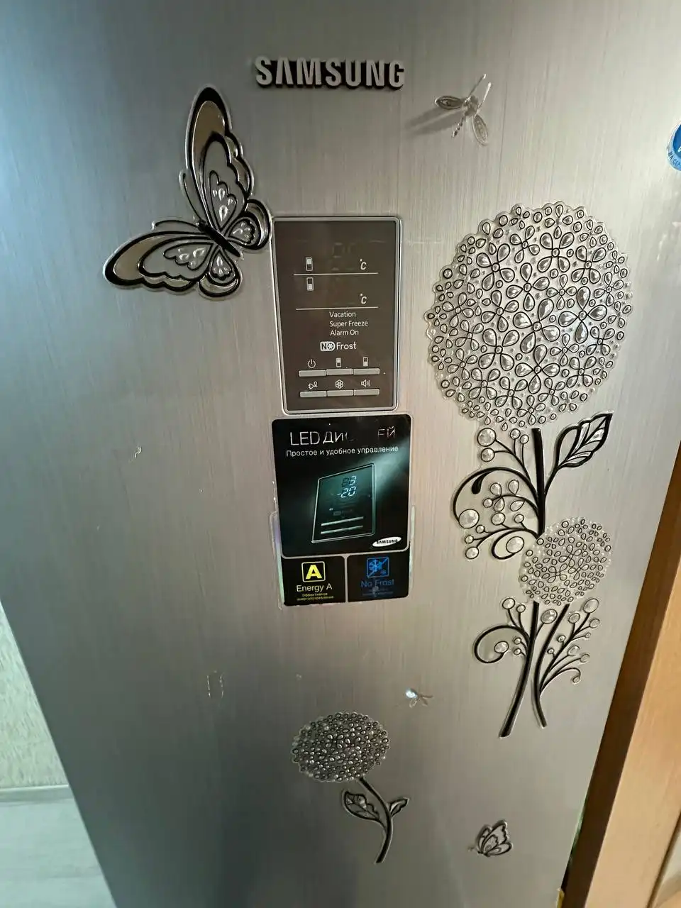 Холодильник с неработающим дисплеем - Барахолка в Некрасовка