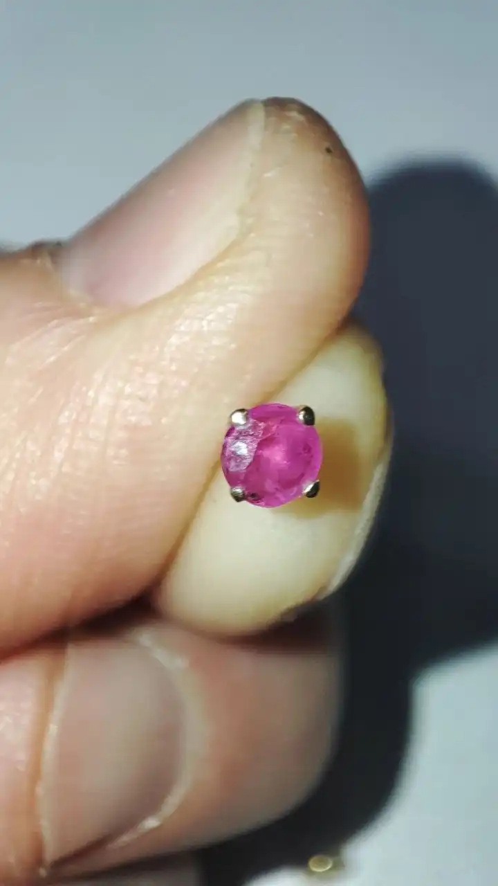 Кольцо с рубином в жёлтом золоте 585 пробы - Ювелирные изделия (Барахолка) в Люберцы