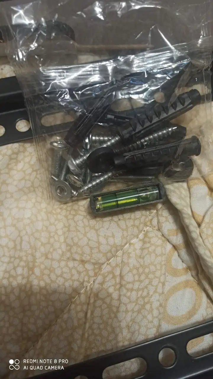 Кронштейн для ТВ новый наклонный с уровнем - Кронштейны (Барахолка) в Некрасовка, Люберцы