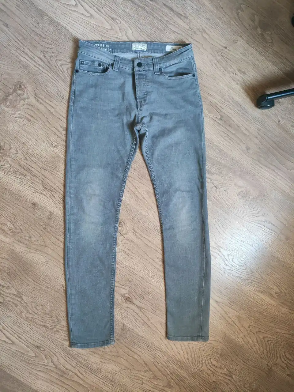 Женские серые джинсы ONLY размер 32/34 - Джинсы (Одежда) в Люберцы