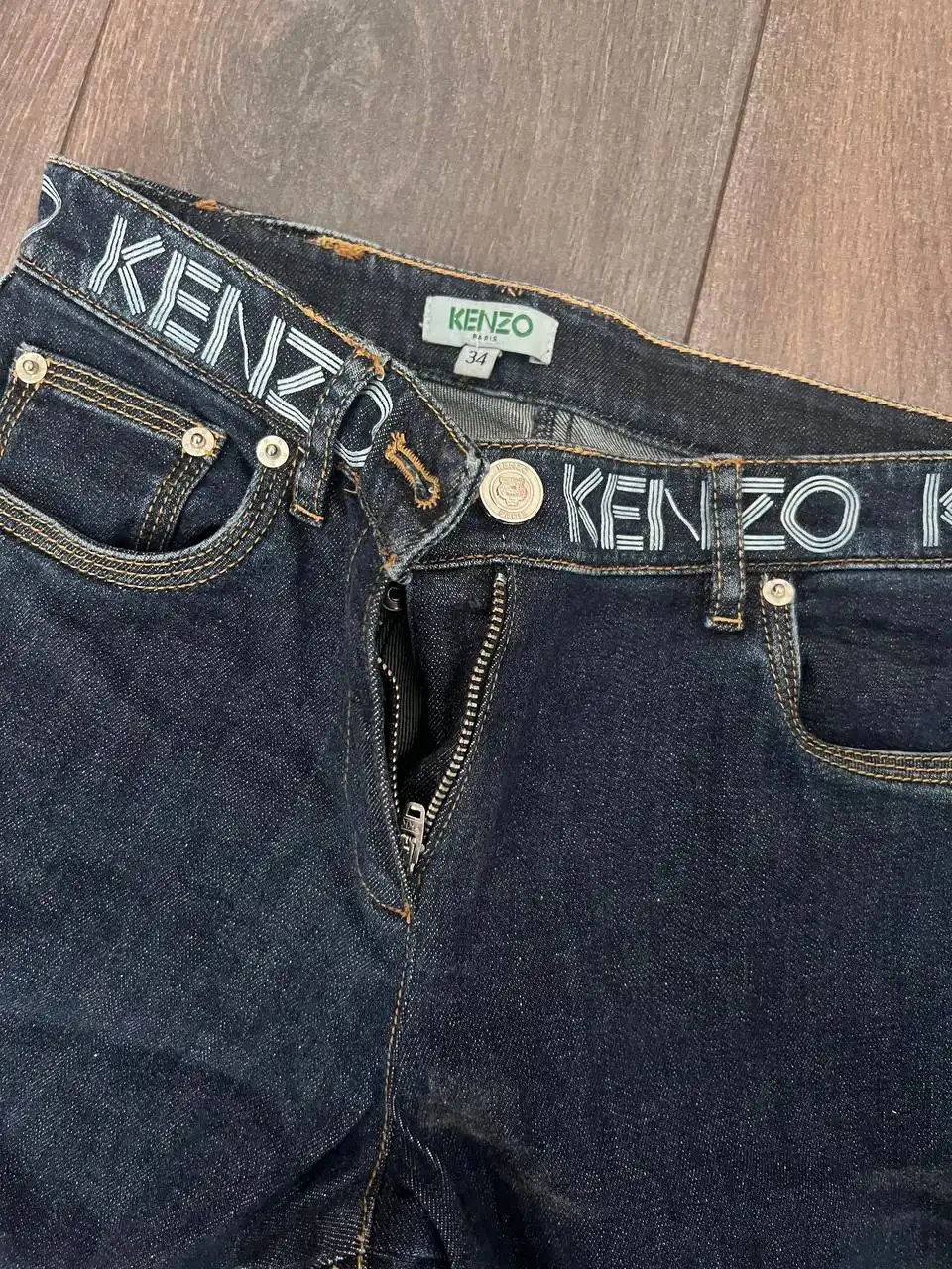 Брендовые зауженные джинсы с низкой посадкой - Джинсы (Одежда) в Люберцы