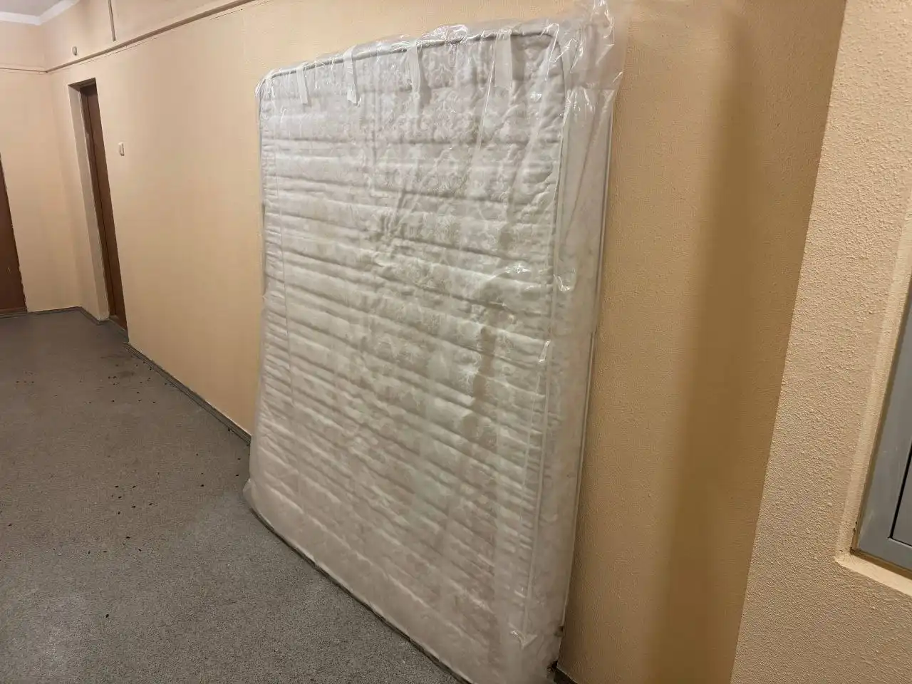 Матрас как новый 190х158 - Мебель (Барахолка) в Люберцы