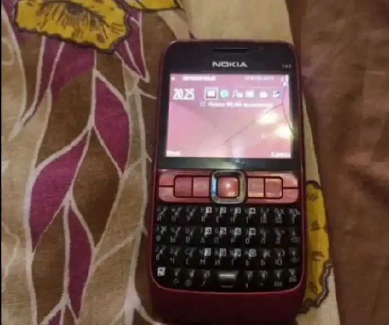 Телефон раритет Е63-1 рабочий в коллекцию - Телефоны (Электроника) в Люберцы