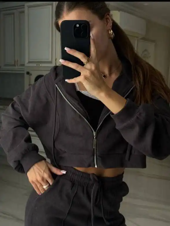 Женский костюм размер 46 новый - Костюмы (Одежда) в Люберцы