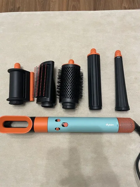 Стайлер Dyson Airwrap i.d. Long HS08 Straight+Wavy в идеальном состоянии - Калькуляторы в Люберцы