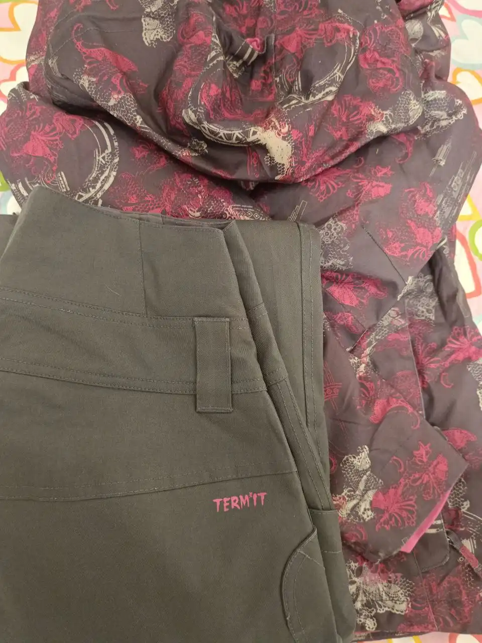 Горнолыжный костюм 40-42 размера - Спортивная одежда (Одежда) в Люберцы