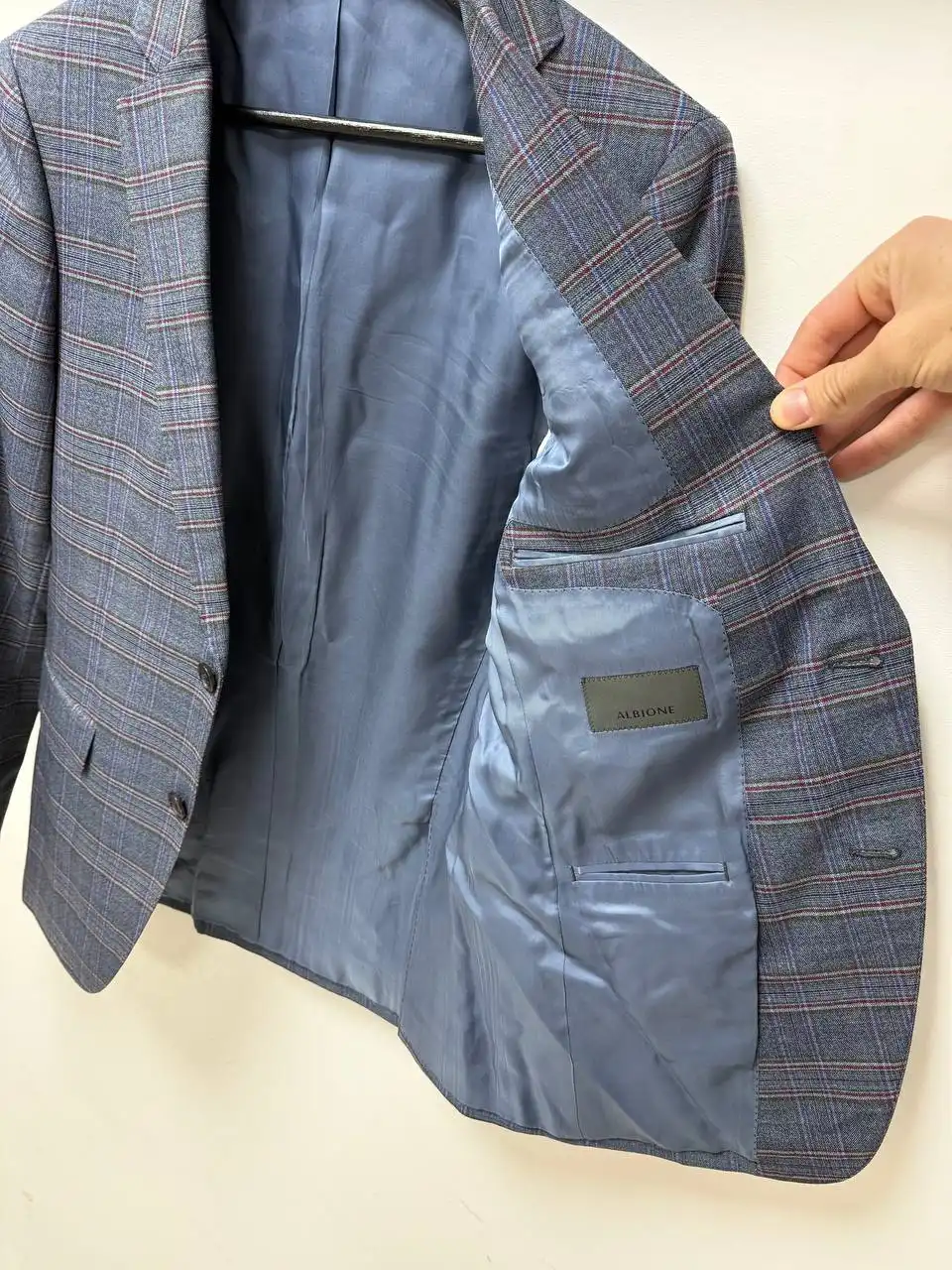 Продам костюм двойка Albione 46 размер - Одежда в Некрасовка