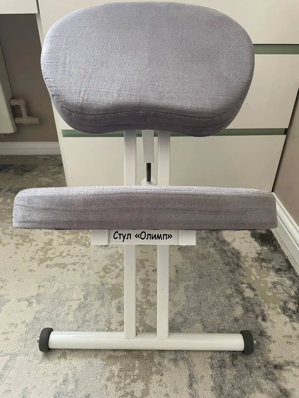 Коленный стул Олимп в хорошем состоянии - Мебель (Барахолка) в Некрасовка, Люберцы