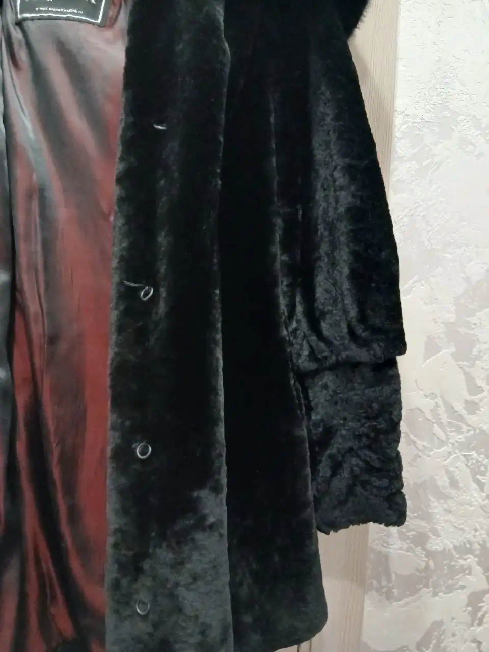 Продам шубу из мутона с капюшоном - Верхняя одежда (Одежда) в Люберцы
