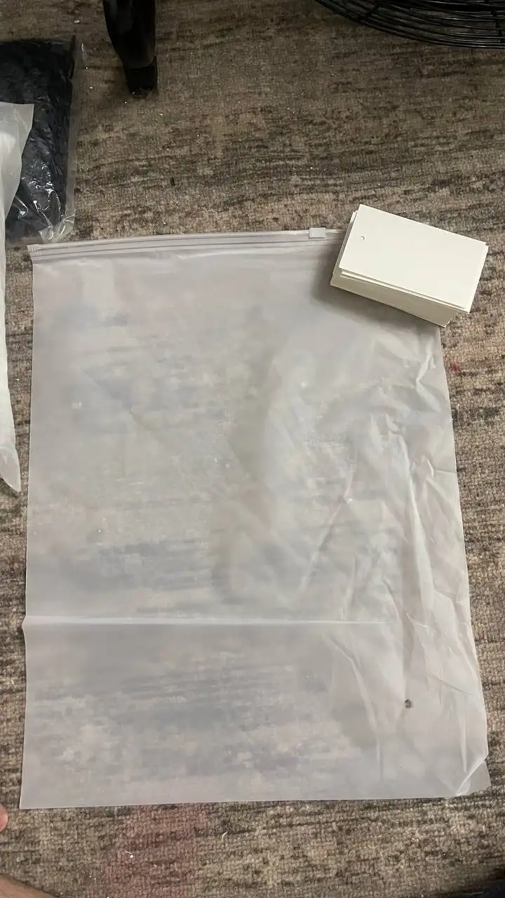 Продажа матовых зип пакетов и биркодержателей - Барахолка в Люберцы