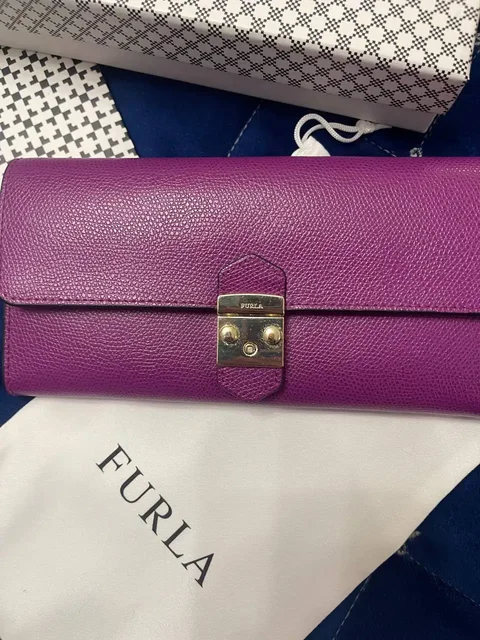 Кошелек Furla в идеальном состоянии - Детские книги в Люберцы