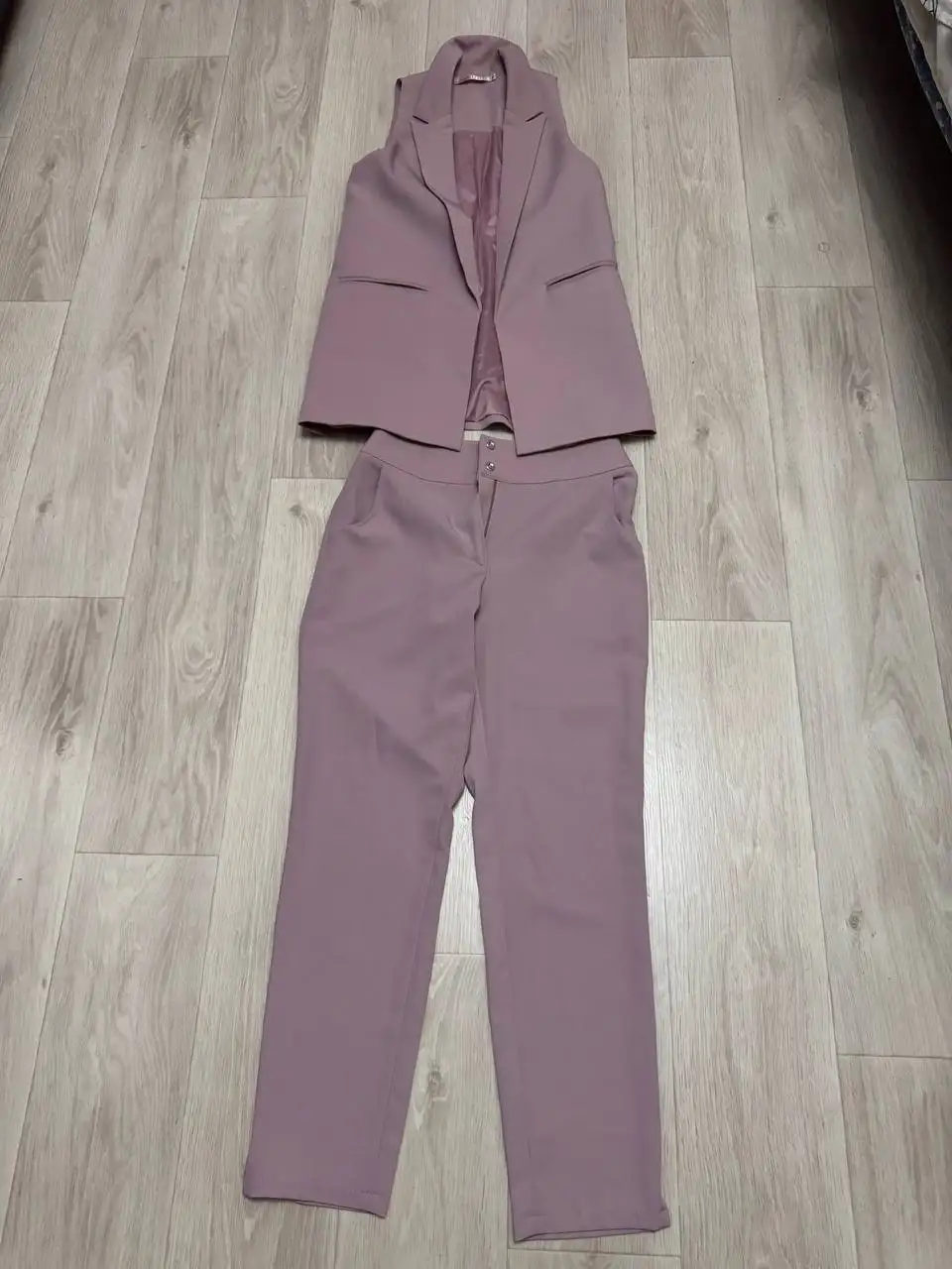 Женская одежда: лоферы, костюмы, пиджаки, платья - Женская одежда (Одежда) в Некрасовка