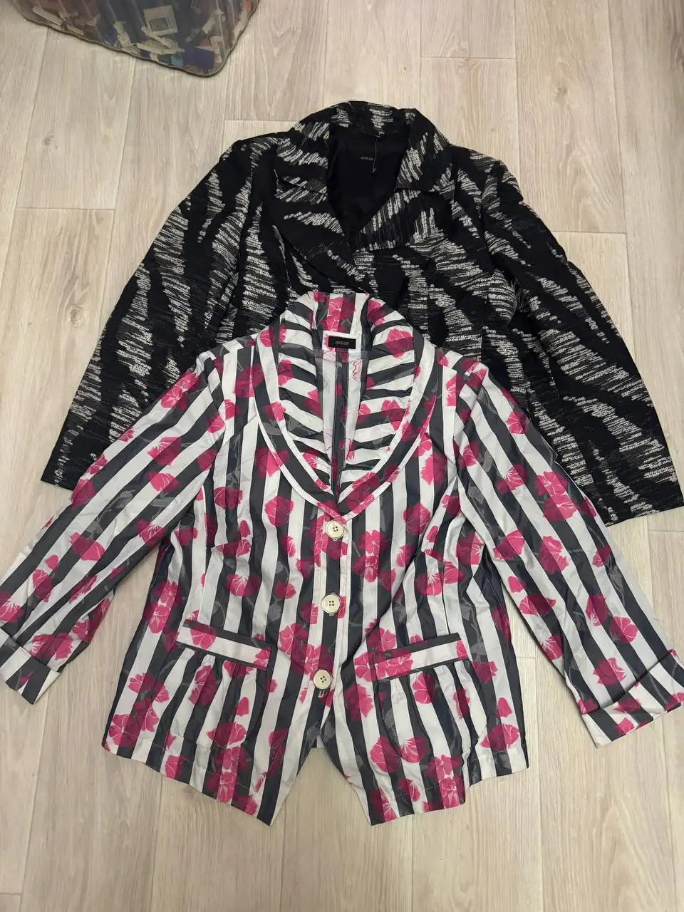 Женская одежда: лоферы, костюмы, пиджаки, платья - Женская одежда (Одежда) в Некрасовка