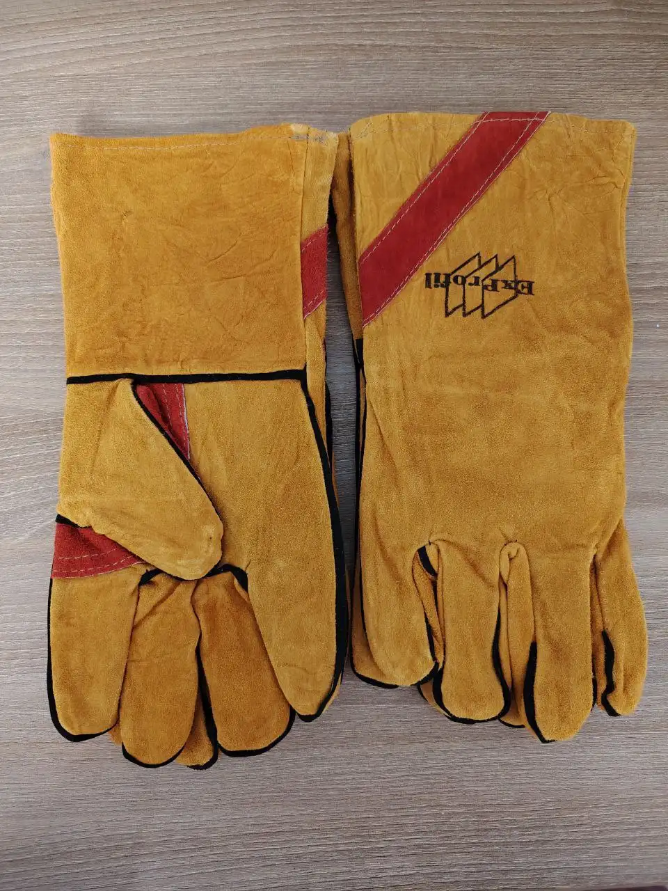 Мужские осенние сапоги и сварочные краги - Барахолка в Люберцы