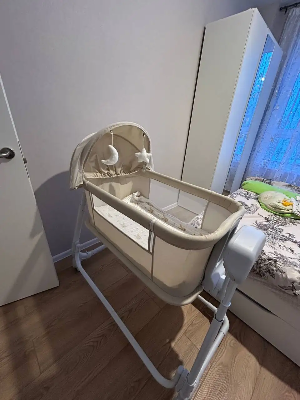 Продажа детских кроваток с электроукачиванием - Кроватки (Товары для детей) в Некрасовка