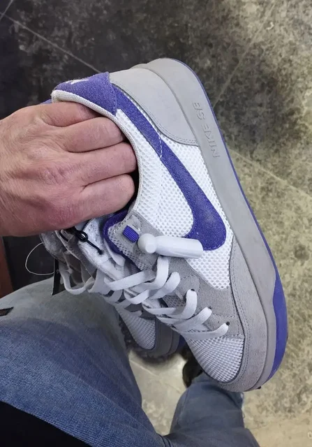 Кроссовки новые хорошего качества - Вечерняя одежда в Люберцы