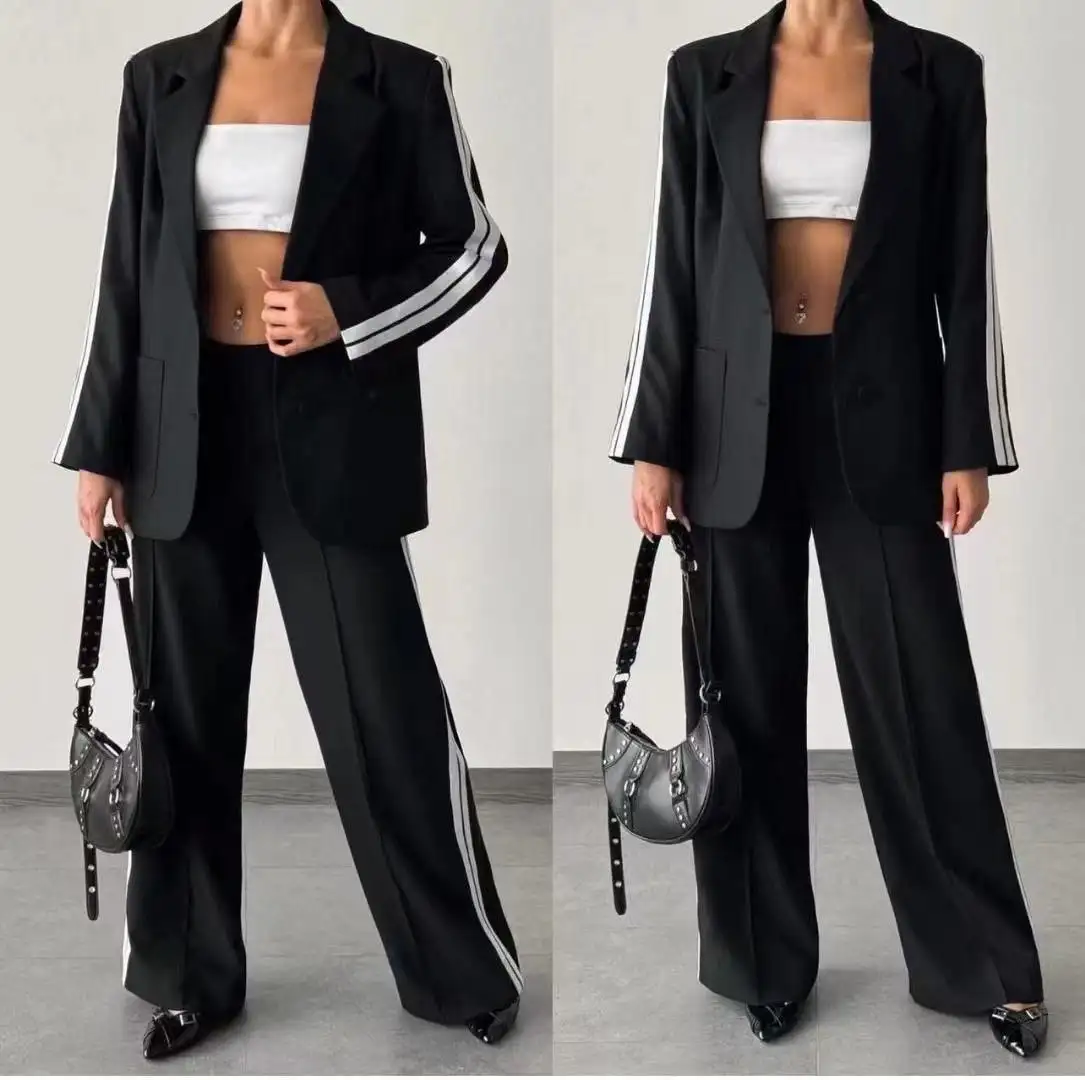 Костюм трикотажный, размеры M, L, XL - Костюмы (Одежда) в Люберцы