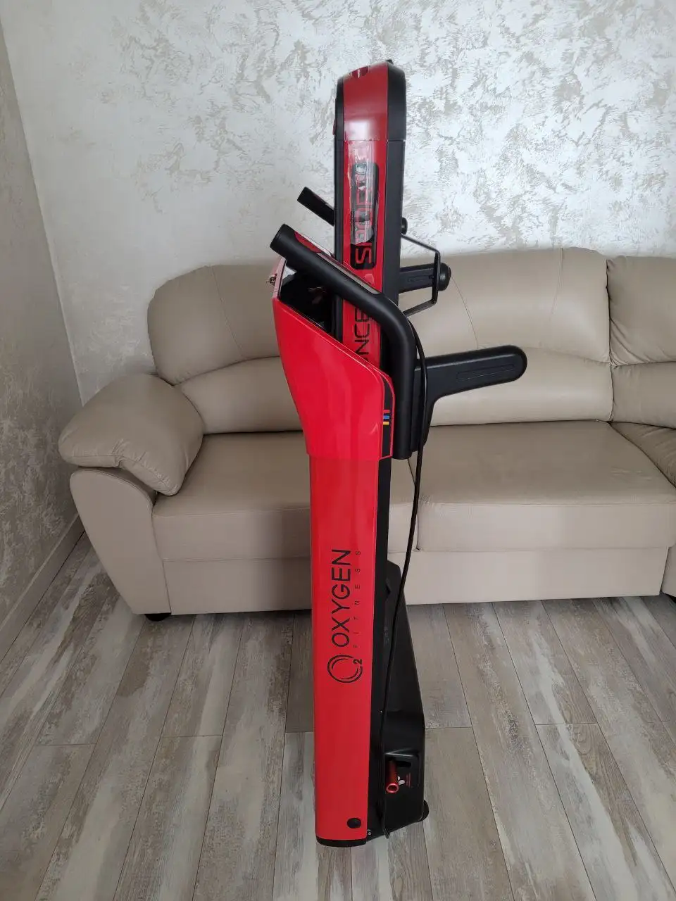 Продается беговая дорожка OXYGEN FITNESS - Спортивные товары (Хобби и отдых) в Люберцы