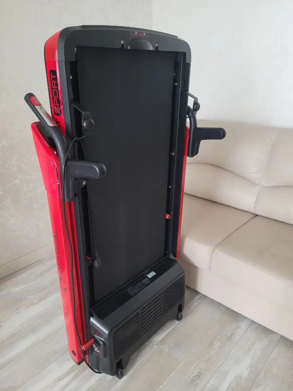 Продается беговая дорожка OXYGEN FITNESS - Спортивные товары (Хобби и отдых) в Люберцы