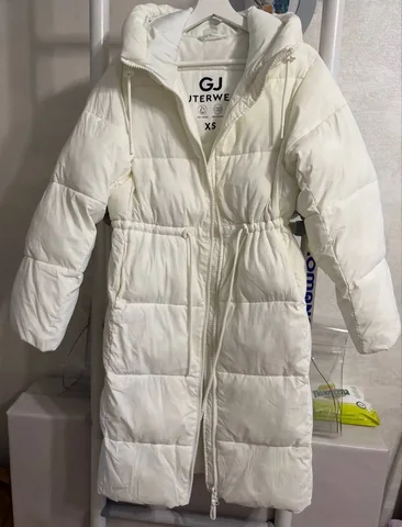 Продам зимнюю куртку Gloria Jeans белого цвета - Джемперы в Люберцы