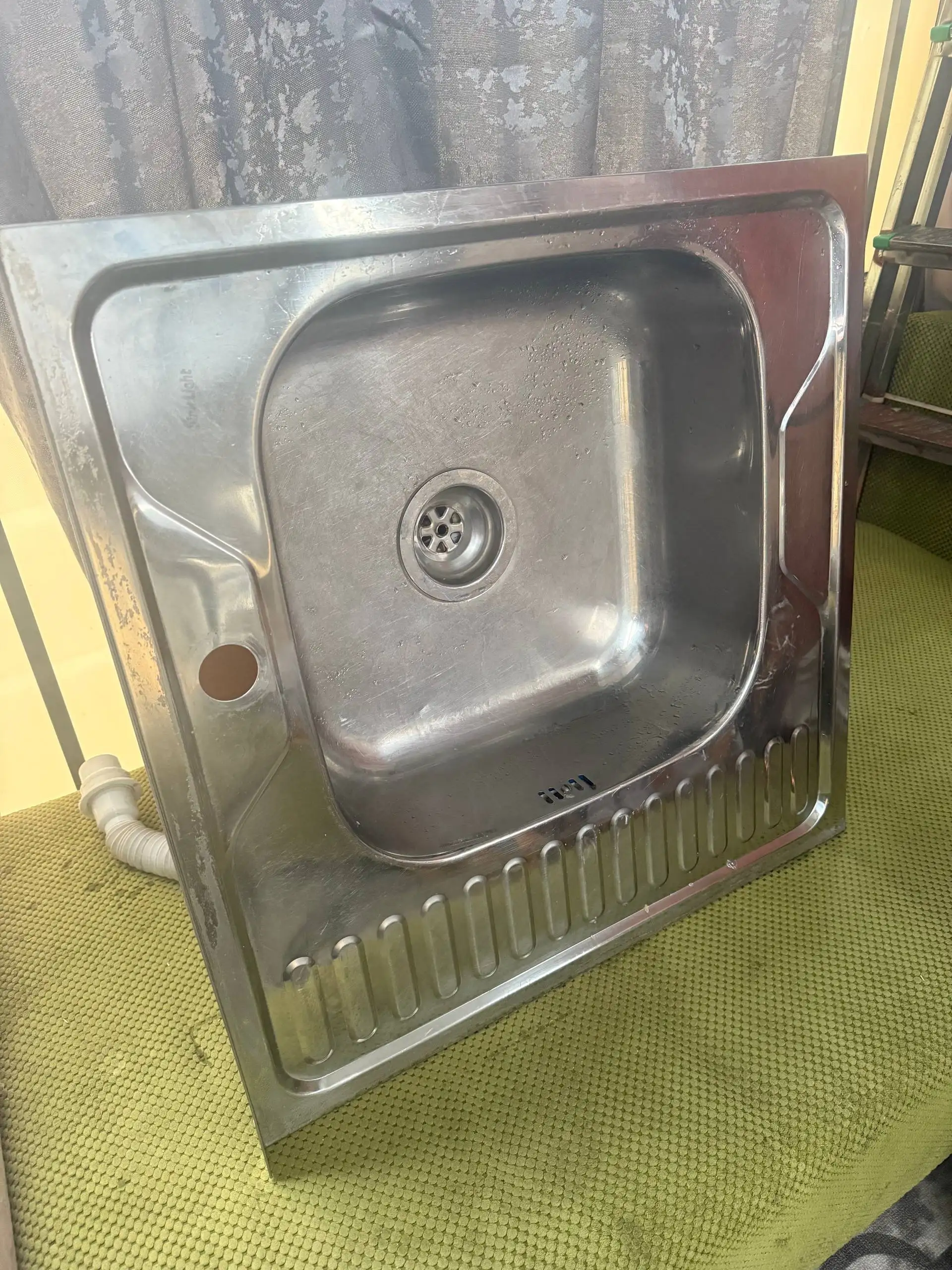 Продажа люстры, холодильника, стола и раковины - Барахолка в Люберцы